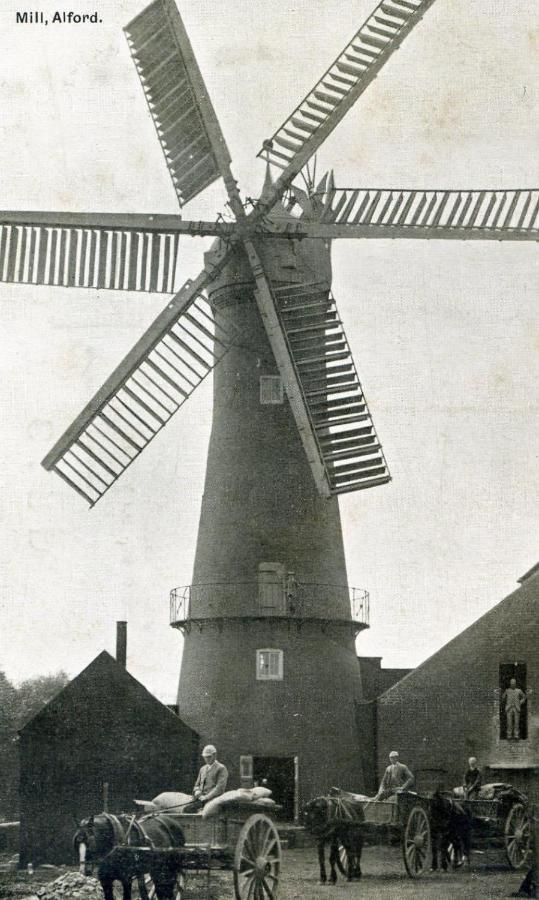The Windmill Hotel Alford  Екстериор снимка