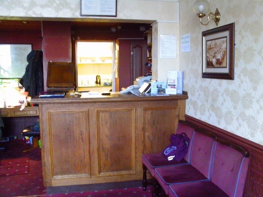 The Windmill Hotel Alford  Екстериор снимка